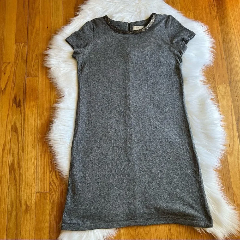 Women’s Loft Gray Dress w Decorative Neckline Smallq